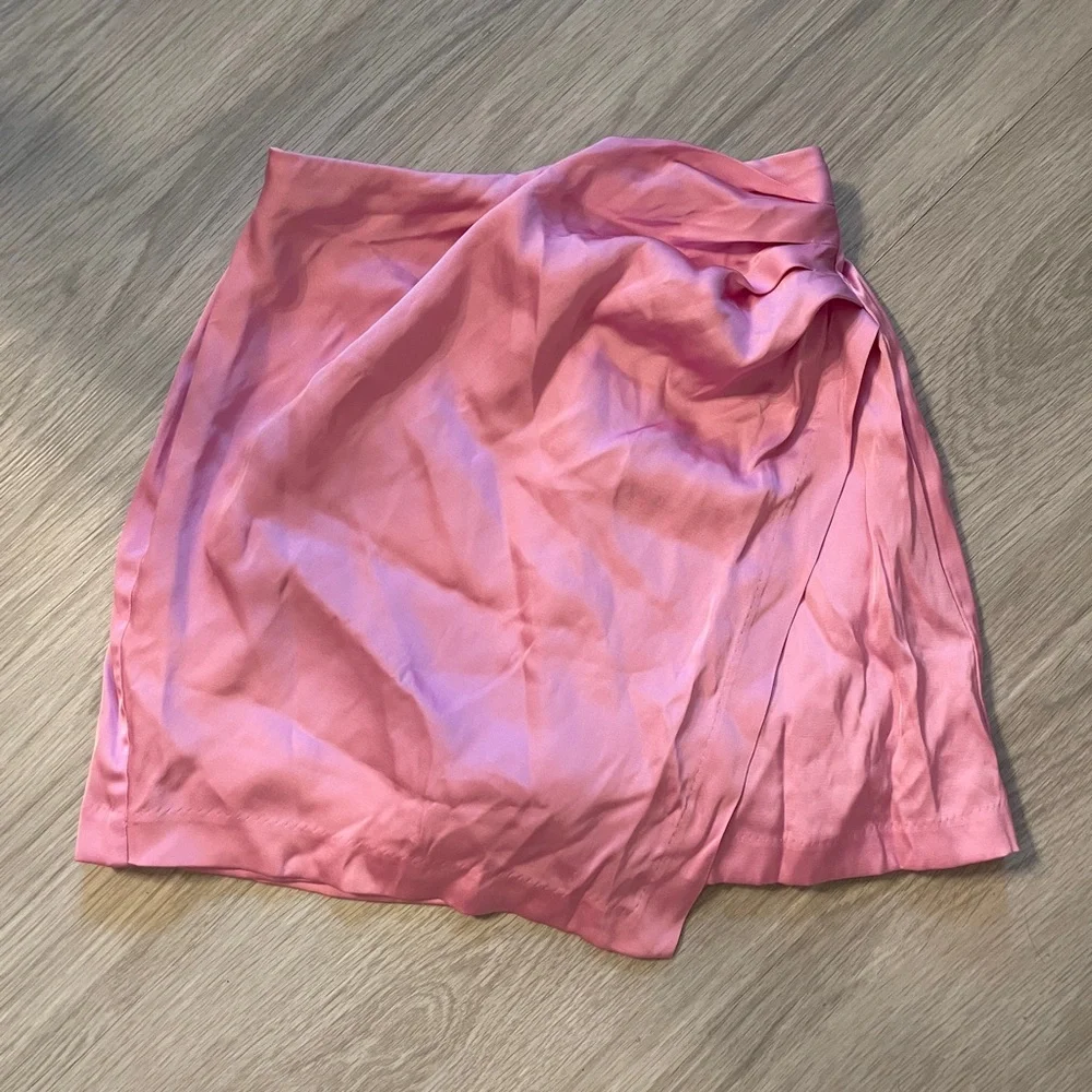 Elegant Pink Women's Skort - Picture 1 of 1